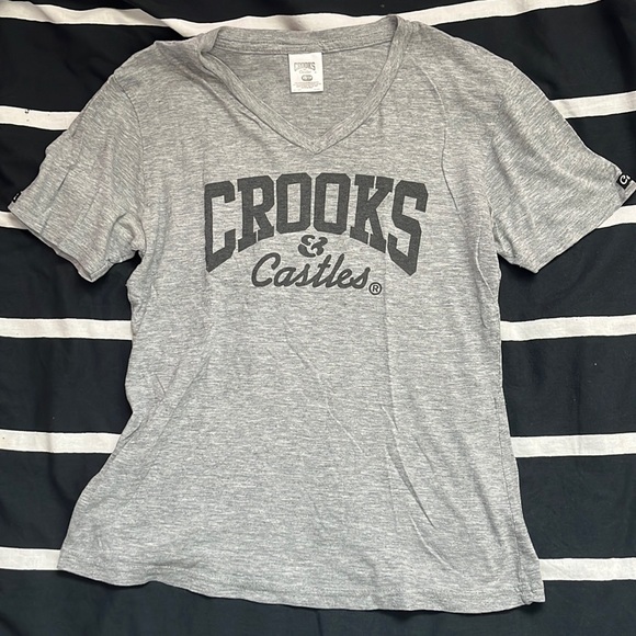 ‼️ Crooks and Castles T-shirt - Picture 1 of 2